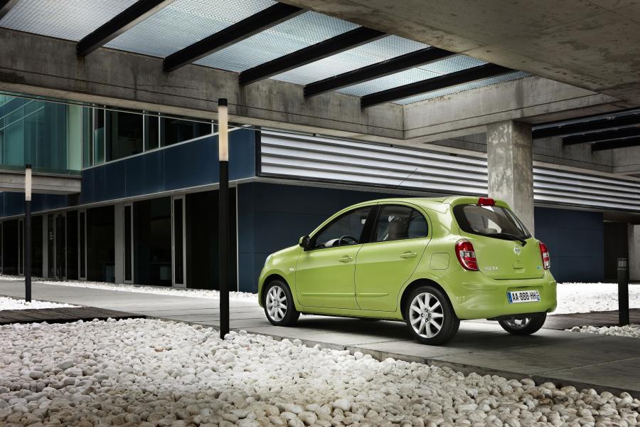  Nissan Micra 2010 года  (фото 36 из 70)